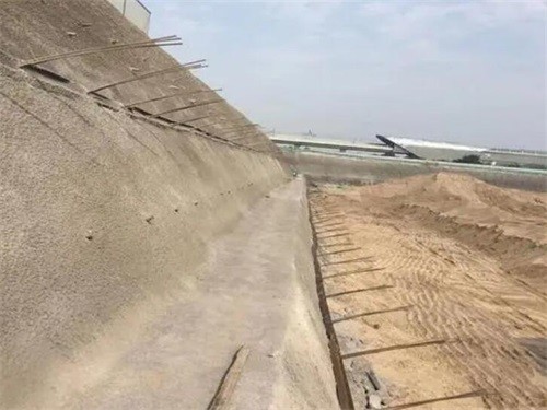 宏伟河道边坡加固
